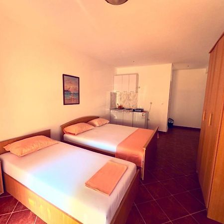 Guesthouse Mb Knezevic Budva Exterior foto